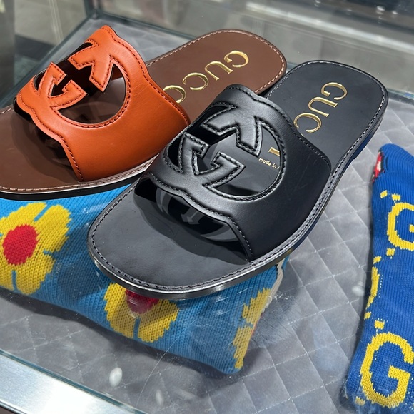 Brown Gucci sandals - Picture 3 of 4